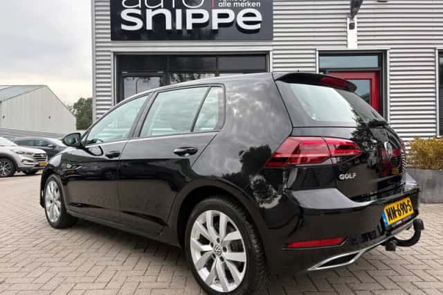Volkswagen Golf (2017) thumbnail 3