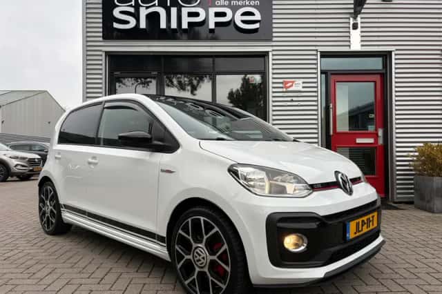 Volkswagen Up! (2019) thumbnail 2