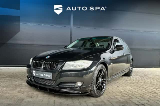 BMW 3-Serie (2011) thumbnail 1