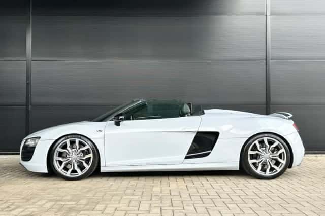 Audi R8 (2010) thumbnail 6