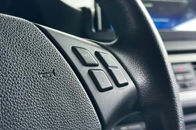 BMW 3-Serie (2010) thumbnail 4