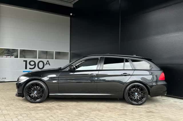 BMW 3-Serie (2010) thumbnail 6