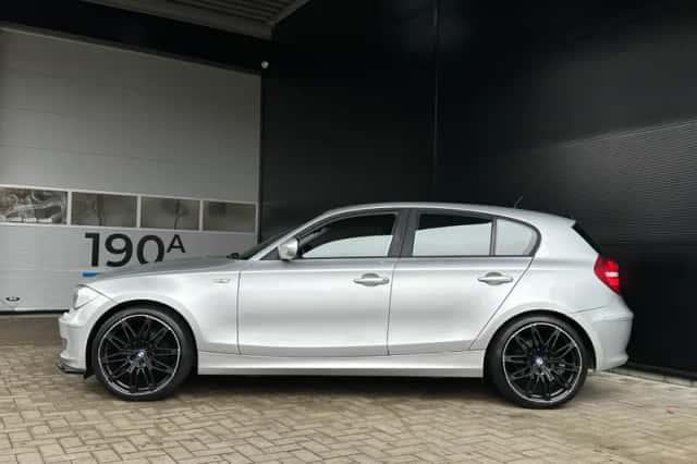 BMW 1-Serie (2010) thumbnail 5