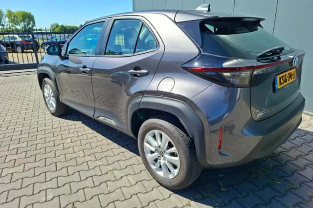 Toyota Yaris Cross (2023) thumbnail 3