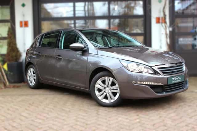 Peugeot 308 (2015) thumbnail 2