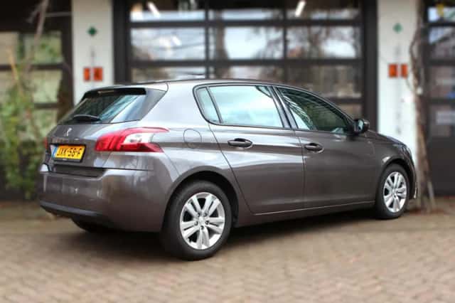 Peugeot 308 (2015) thumbnail 4