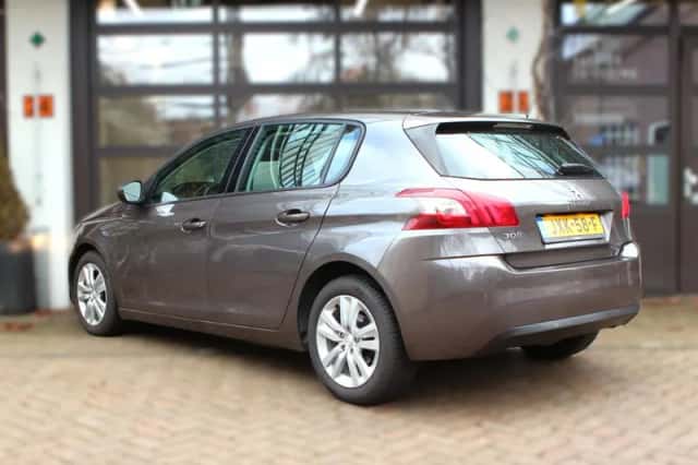 Peugeot 308 (2015) thumbnail 6