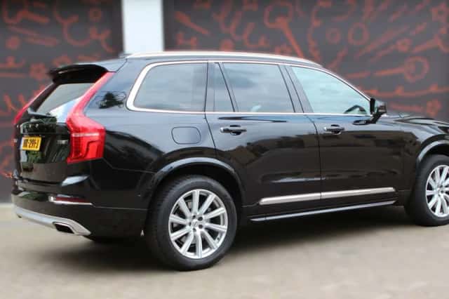 Volvo XC90 (2015) thumbnail 4
