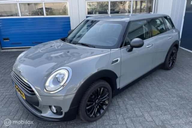 MINI Clubman (2019) thumbnail 1