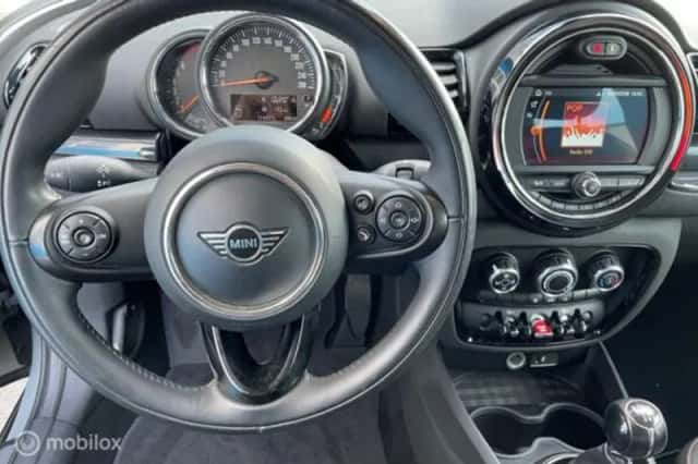 MINI Clubman (2019) thumbnail 6