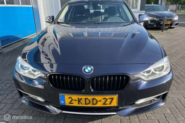 BMW 3-Serie (2013) thumbnail 4