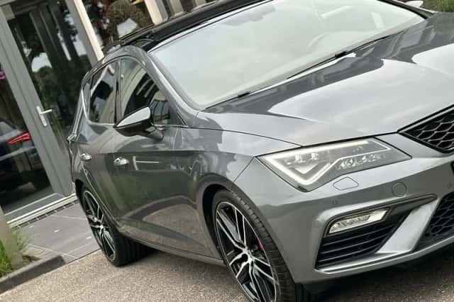 Volkswagen Golf (2015) thumbnail 6