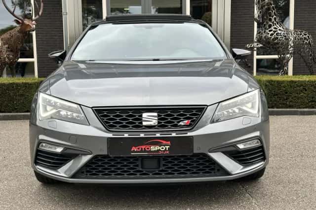 SEAT Leon (2017) thumbnail 4