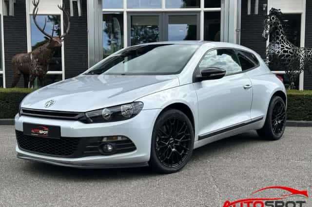 Volkswagen Scirocco (2009) thumbnail 1