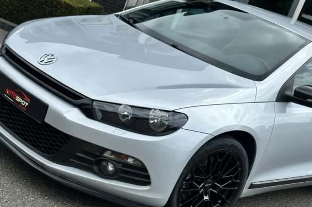 Volkswagen Scirocco (2009) thumbnail 2
