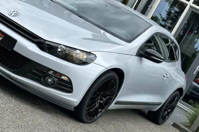 Volkswagen Scirocco (2009) thumbnail 5