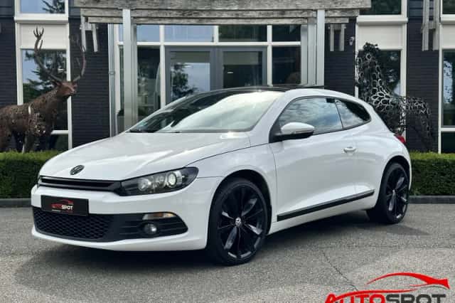 Volkswagen Scirocco (2009) thumbnail 1