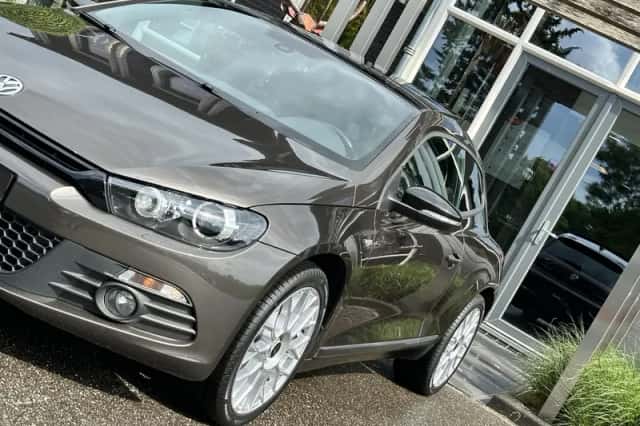 Volkswagen Scirocco (2012) thumbnail 4