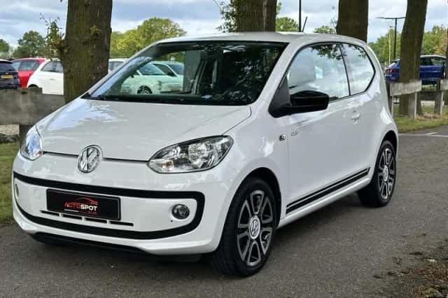 Volkswagen Up! (2014) thumbnail 6