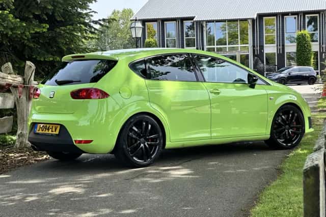 SEAT Leon (2010) thumbnail 3