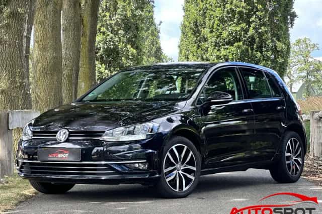 Volkswagen Golf (2018) thumbnail 1