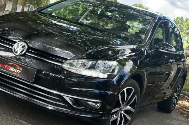 Volkswagen Golf (2018) thumbnail 2