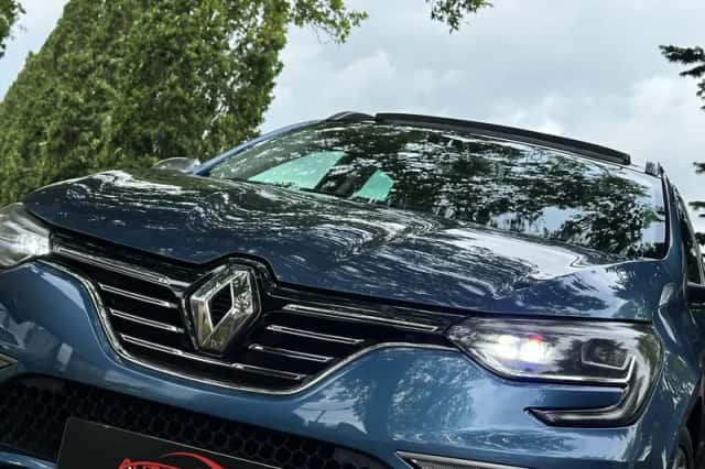 Renault Mégane (2017) thumbnail 2