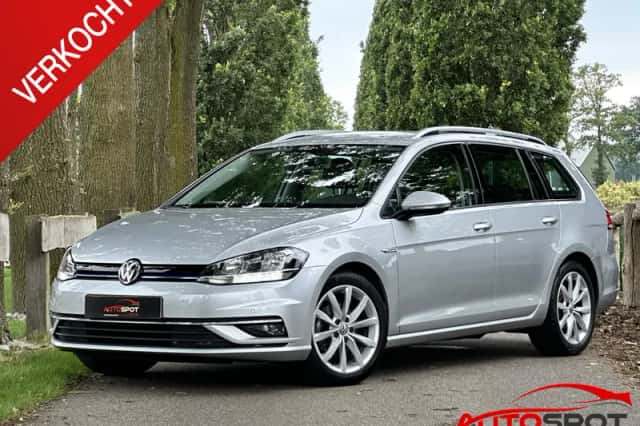 Volkswagen Golf (2018) thumbnail 1