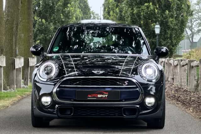 MINI Cooper S (2015) thumbnail 6