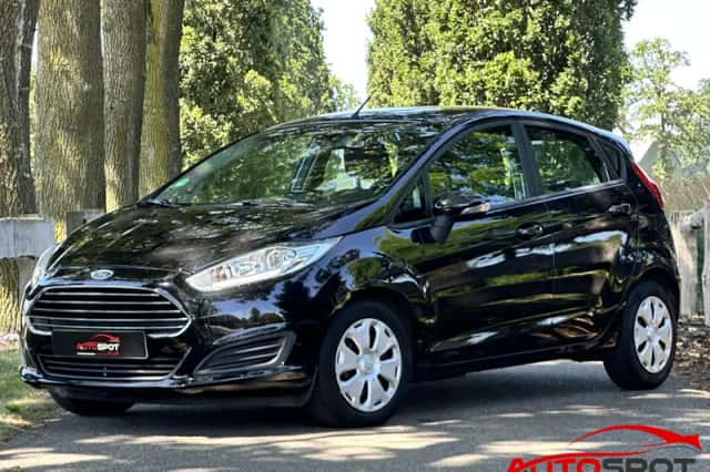 Ford Fiesta (2015) thumbnail 1