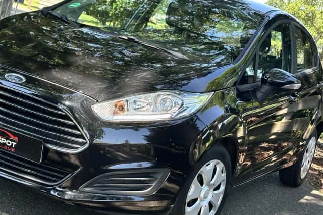 Ford Fiesta (2015) thumbnail 2