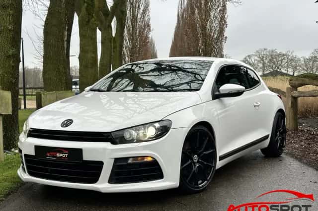 Volkswagen Scirocco (2009) thumbnail 1