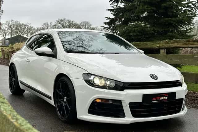 Volkswagen Scirocco (2009) thumbnail 6