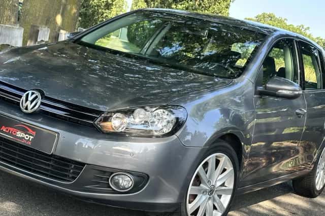 Volkswagen Golf (2011) thumbnail 2