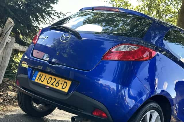 Mazda 2 (2009) thumbnail 4