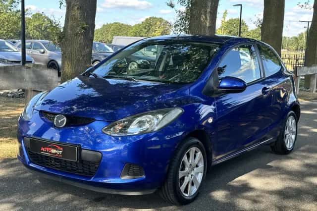 Mazda 2 (2009) thumbnail 6
