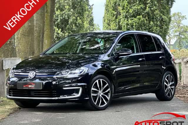 Volkswagen E-Golf (2018) thumbnail 1