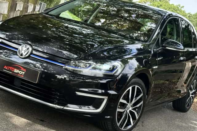 Volkswagen E-Golf (2018) thumbnail 2