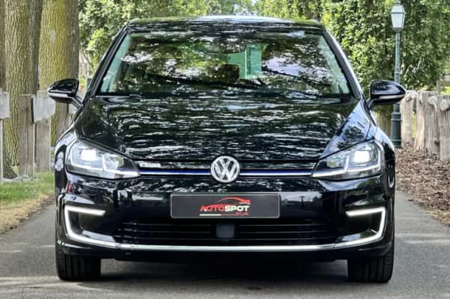 Volkswagen E-Golf (2018) thumbnail 6