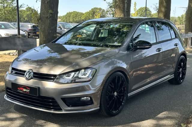 Volkswagen Golf (2015) thumbnail 6