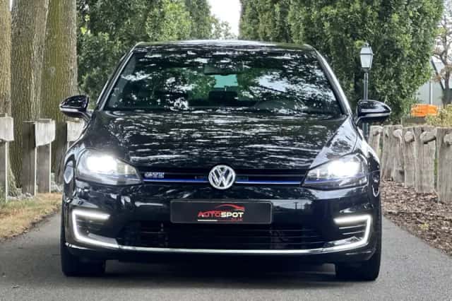 Volkswagen Golf (2015) thumbnail 6