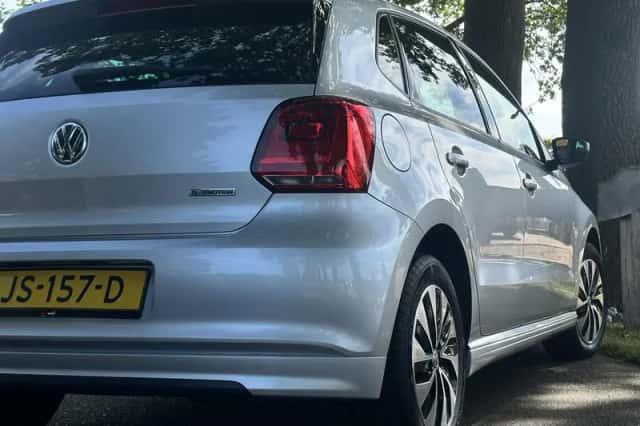 Volkswagen Polo (2016) thumbnail 5
