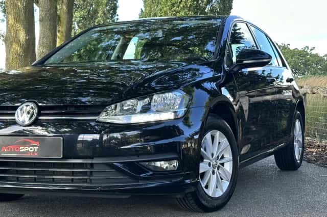 Volkswagen Golf (2019) thumbnail 2