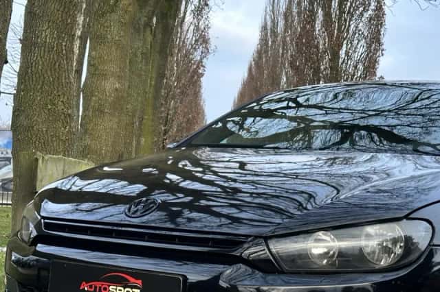 Volkswagen Scirocco (2009) thumbnail 2