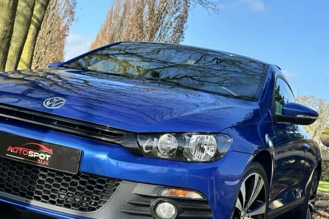 Volkswagen Scirocco (2011) thumbnail 2