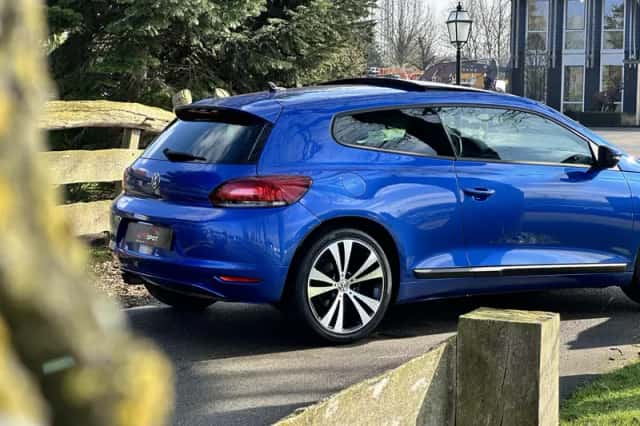 Volkswagen Scirocco (2011) thumbnail 3