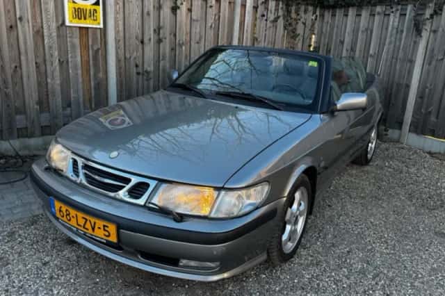 Saab 9-3 (2001) thumbnail 2