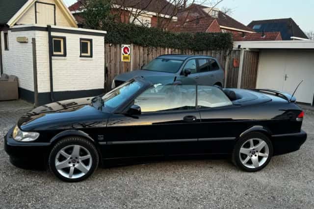 Saab 9-3 (2002) thumbnail 2