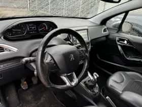 Peugeot 208 (2013) thumbnail 4