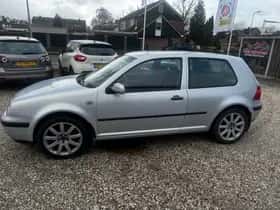 Volkswagen Golf thumbnail 2